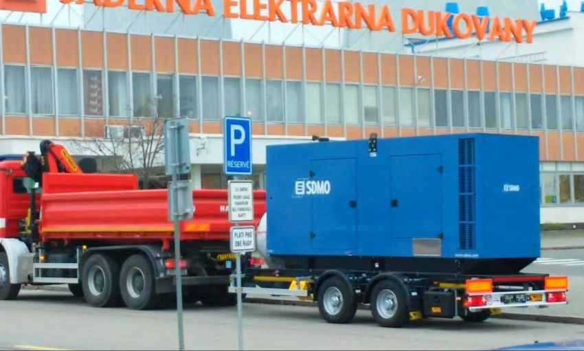 Motorgenerátory 6x440kVA na podvozku